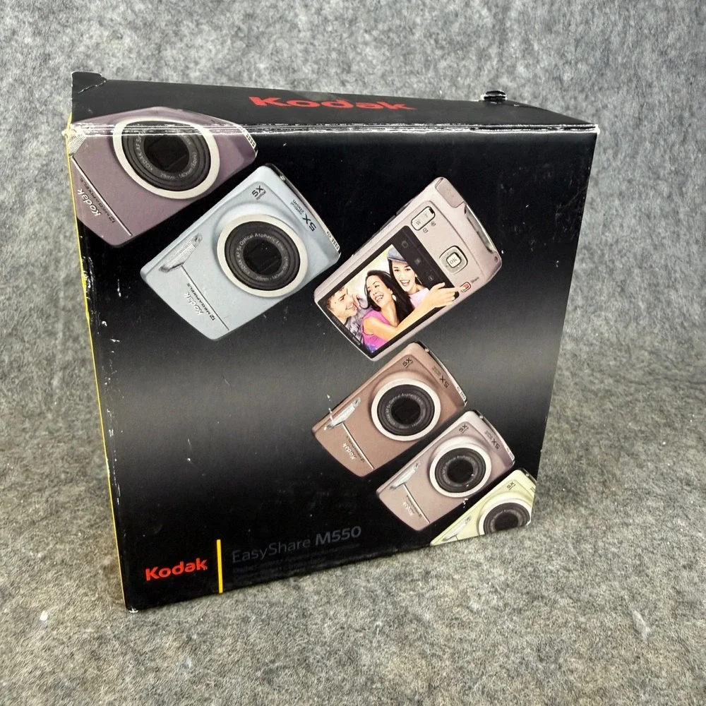 Kodak EasyShare M550 Digital Camera 12MP 5x Optical Zoom Champagne Bundle Box